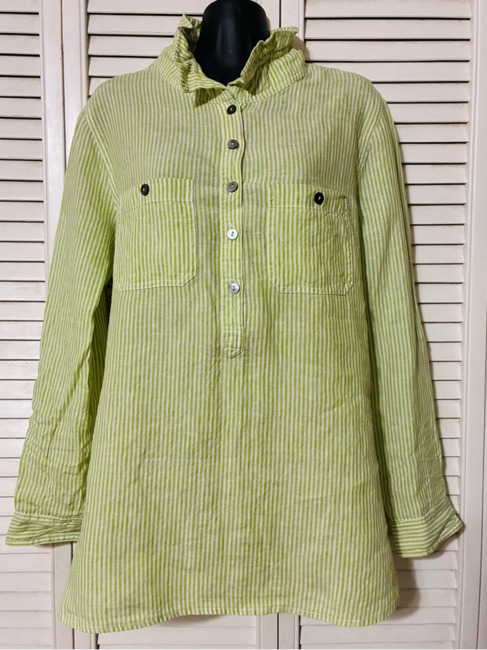 John Mark M Lime Green Striped linen blouse w/wired collar and floral back.